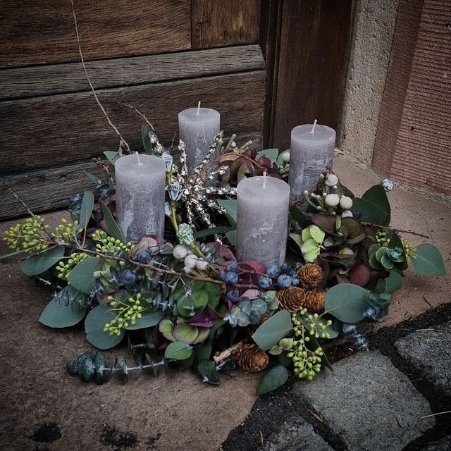 Adventskränze & Adventsgestecke – BLUMEN KREATIV