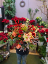 Laden Sie das Bild in den Galerie-Viewer, Großer Premium Blumenstrauß Weihnachten - Adventsblumenstrauß