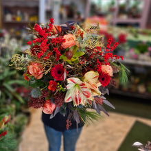 Laden Sie das Bild in den Galerie-Viewer, Großer Premium Blumenstrauß Weihnachten - Adventsblumenstrauß