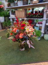 Laden Sie das Bild in den Galerie-Viewer, Großer Premium Blumenstrauß Weihnachten - Adventsblumenstrauß