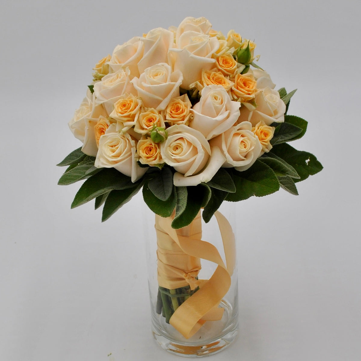 Brautstrauß Crem – BLUMEN KREATIV